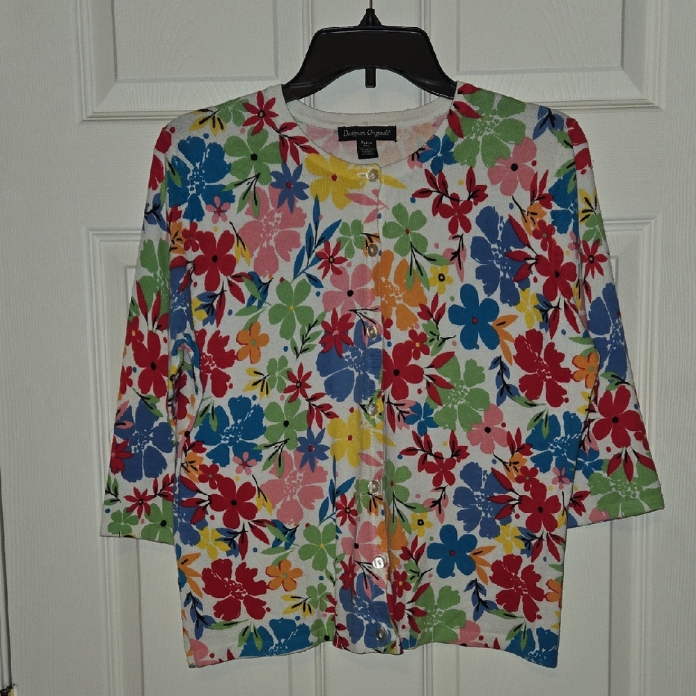 Designer Original Size PM Multicolor Floral Button Down Light Weight Sweater